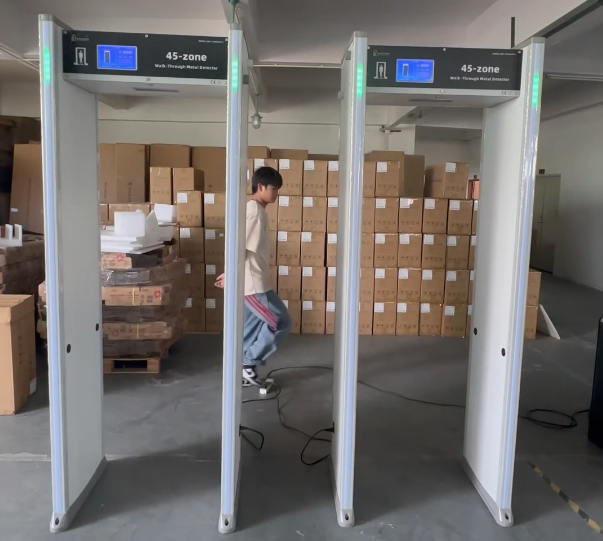 How does 45 zones walk through metal detector work